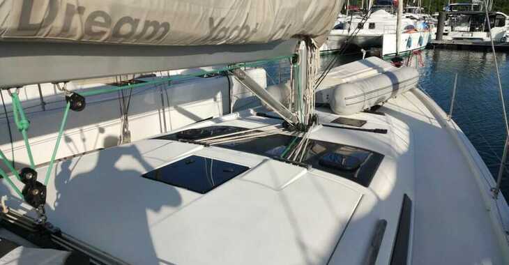 Rent a sailboat in Marina Le Marin - Dufour 430 GL