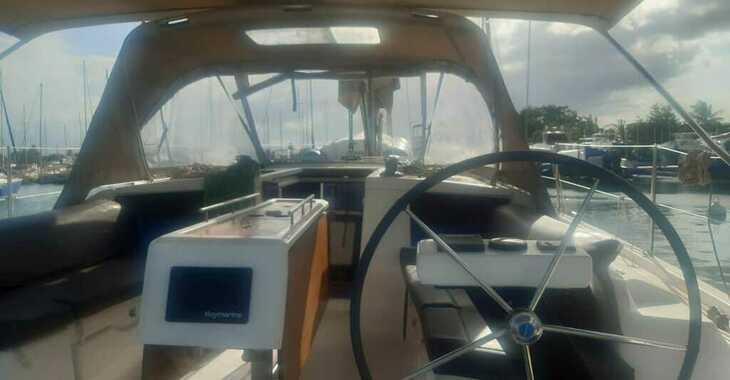 Rent a sailboat in Anse Marcel Marina (Lonvilliers) - Dufour 390 GL