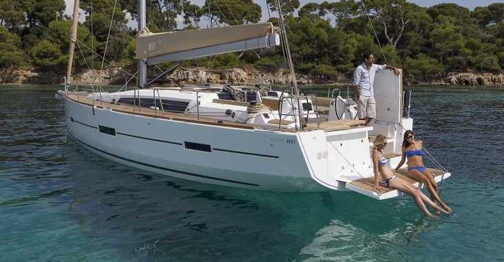 Rent a sailboat in Anse Marcel Marina (Lonvilliers) - Dufour 460 GL