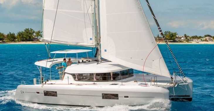 Rent a catamaran in Palm Cay Marina - Lagoon 42 - 4 + 1 cab.