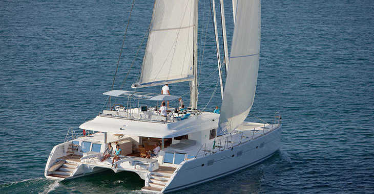 Rent a catamaran in Palm Cay Marina - Lagoon 620 - 6 + 2 cab.