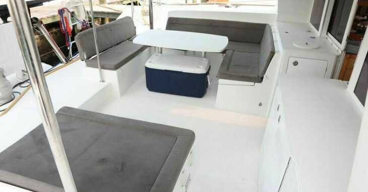 Rent a catamaran in Palm Cay Marina - Lagoon 450 - 4 cab.