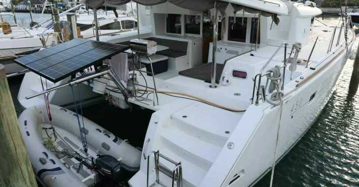 Chartern Sie katamaran in Palm Cay Marina - Lagoon 450 - 4 cab.