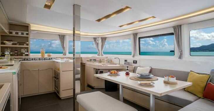 Rent a catamaran in Palm Cay Marina - Lagoon 46 - 4 + 1 cab.