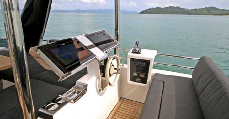 Rent a power catamaran  in Palm Cay Marina - Lagoon 630 - 5 + 2 cab.