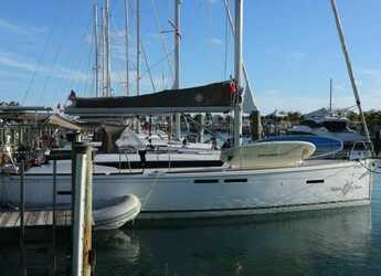 Chartern Sie segelboot in Palm Cay Marina - Sun Odyssey 419