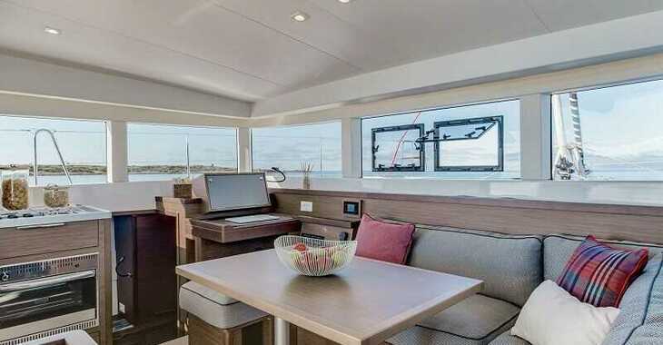 Rent a catamaran in Jolly Harbour - Lagoon 40 - 4 + 2 cab 