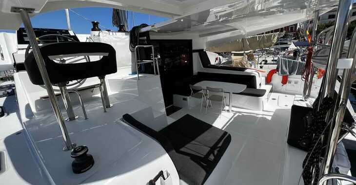 Rent a catamaran in Ibiza Magna - Lagoon 42