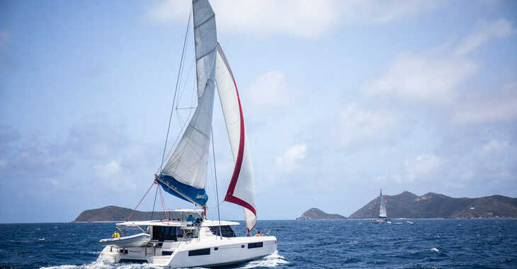 Rent a catamaran in Palm Cay Marina - Sunsail 454 (Classic)