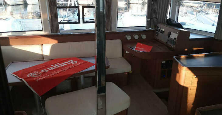 Rent a catamaran in Marina di Villa Igiea - Lagoon 42 (4+2)  A/C - WM- Gen