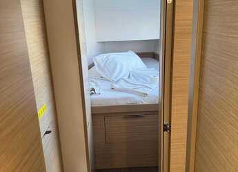 Rent a catamaran in Marina Le Marin - Lagoon 40