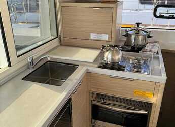 Rent a catamaran in Marina Le Marin - Lagoon 40