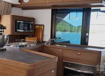 Chartern Sie katamaran in Compass Point Marina - Lagoon 42 - 4 + 2 cab.