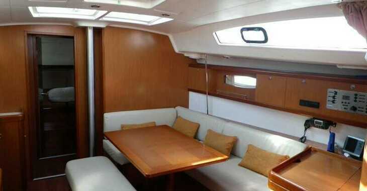 Rent a sailboat in Volos - Oceanis 43 (4 cbs)