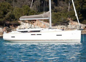 Rent a sailboat in Paros Marina - Sun Odyssey 519 A/C & GEN