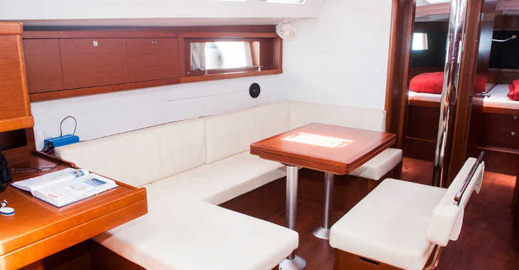 Chartern Sie segelboot in Preveza Marina - Oceanis 48