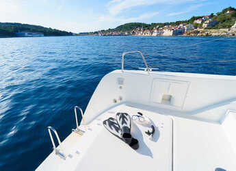 Rent a catamaran in Marina Mandalina - Lagoon 39 - 4 + 2 cab.