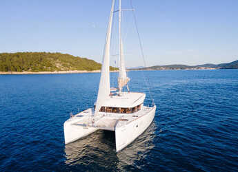 Rent a catamaran in Marina Mandalina - Lagoon 39 - 4 + 2 cab.