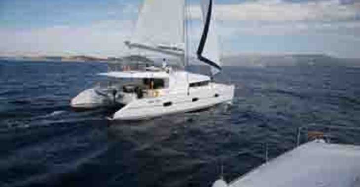 Rent a catamaran in Naviera Balear - Dream 60