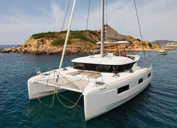 Rent a catamaran in Muelle de la lonja - Lagoon 46 