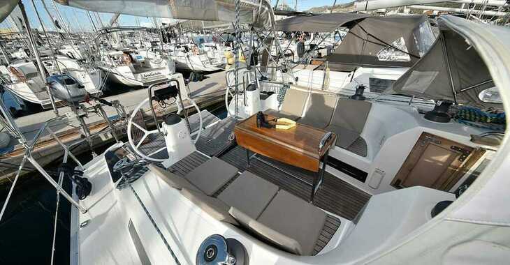 Rent a sailboat in Veruda Marina - Bavaria Cruiser 40 S