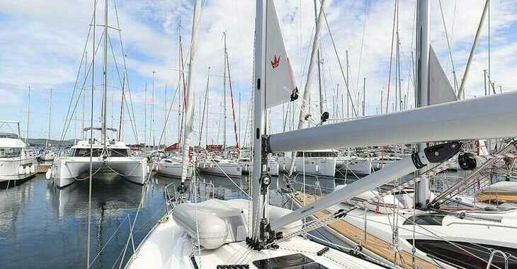 Rent a sailboat in Vodice ACI Marina - Bavaria Cruiser 41 - 3 cab.