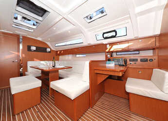 Chartern Sie segelboot in Trogir (ACI marina) - Bavaria Cruiser 41 - 3 cab.