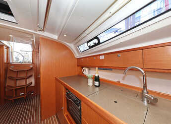 Chartern Sie segelboot in Trogir (ACI marina) - Bavaria Cruiser 41 - 3 cab.