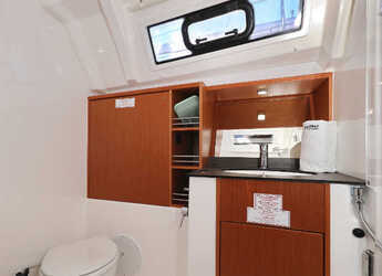 Chartern Sie segelboot in Trogir (ACI marina) - Bavaria Cruiser 41 - 3 cab.