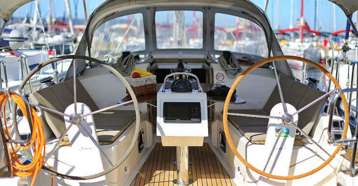Rent a sailboat in Vodice ACI Marina - Bavaria Cruiser 37 - 3 cab.