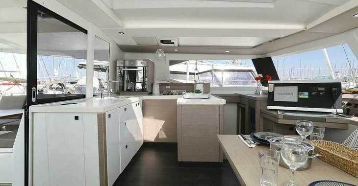 Rent a catamaran in Vodice ACI Marina - Fountaine Pajot Astrea 42 - 3 + 1 cab.