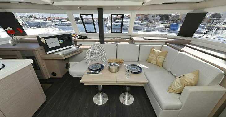 Rent a catamaran in ACI Marina Vodice - Fountaine Pajot Astrea 42 - 3 + 1 cab.