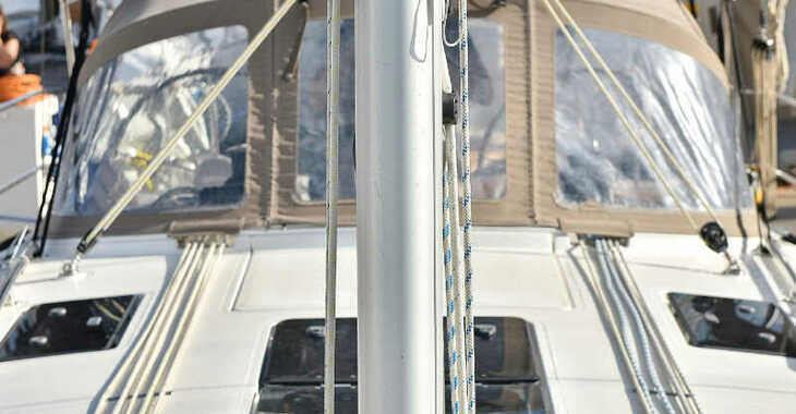 Rent a sailboat in Jezera ACI Marina - Bavaria Cruiser 37 - 3 cab.