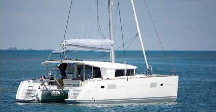 Rent a catamaran in Marina Port Premia - Lagoon 400