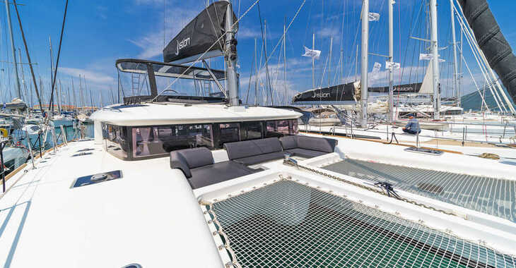 Rent a catamaran in Preveza Marina - Lagoon 450 Fly A/C & GEN & WM