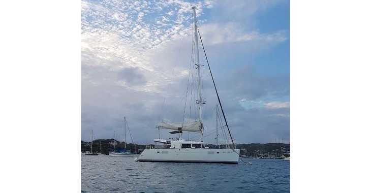 Chartern Sie katamaran in Marina Cala de Medici - Lagoon 450 F