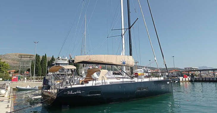 Rent a sailboat in Marina Baotić - First 53 - 3 + 1 cab.