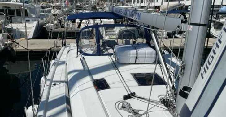 Rent a sailboat in Marina Baotić - Oceanis 40.1