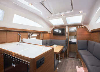 Rent a sailboat in Marina Kastela - Elan Impression 40.1
