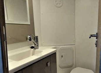 Rent a catamaran in Lavrion Marina - Fountaine Pajot Isla 40 - 4 cab.