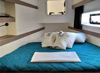 Rent a catamaran in Lavrion Marina - Fountaine Pajot Isla 40 - 4 cab.