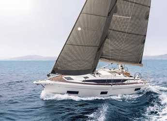 Rent a sailboat in D-Marin Gocek - Bavaria C38