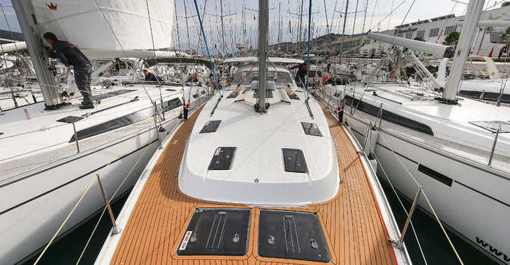 Rent a sailboat in ACI Jezera - Bavaria Cruiser 50