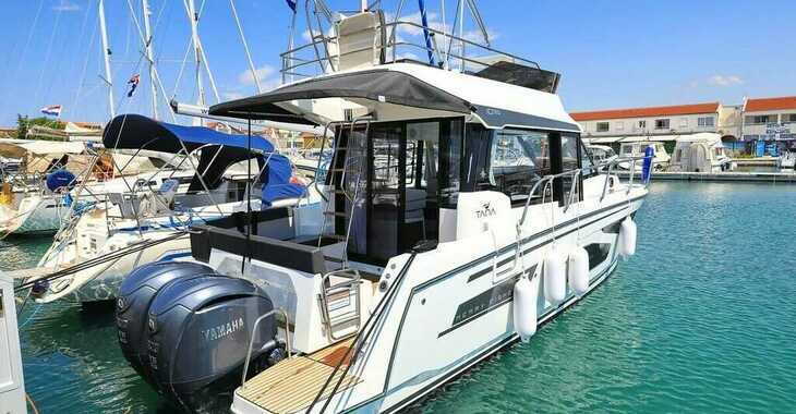 Rent a motorboat in Marine Pirovac - Merry Fisher 1095 FLY