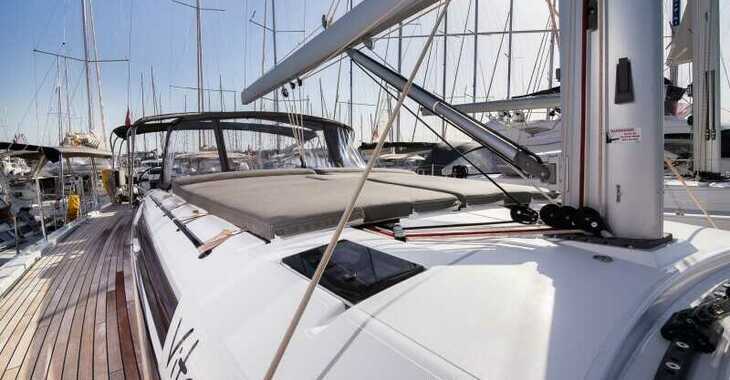 Rent a sailboat in Marina Mandalina - Dufour 530 GL