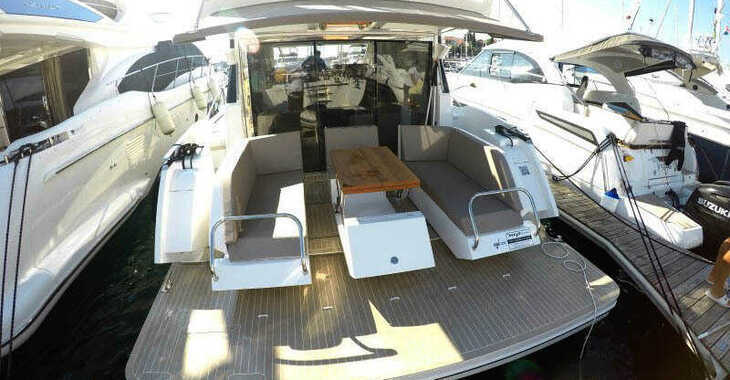 Rent a yacht in Marina Mandalina - Galeon 430 Skydeck
