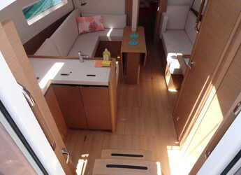 Rent a sailboat in Marina Kastela - Sun Odyssey 380
