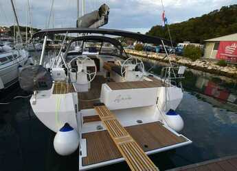 Rent a sailboat in Veruda - Bavaria C45 Style
