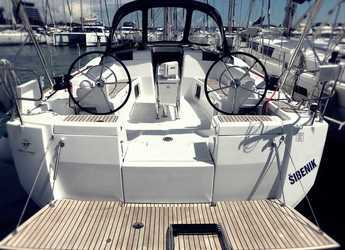 Rent a sailboat in Marine Pirovac - Sun Odyssey 449