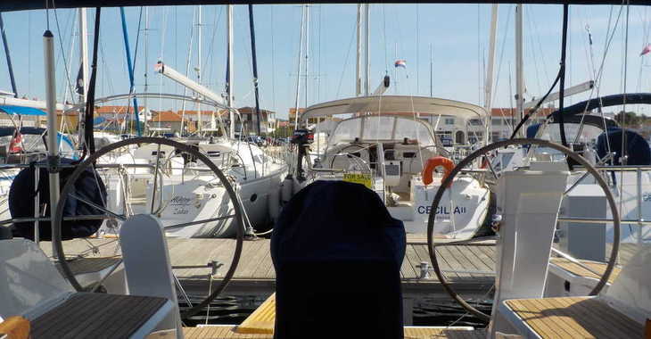 Rent a sailboat in Marine Pirovac - Bavaria Cruiser 46 